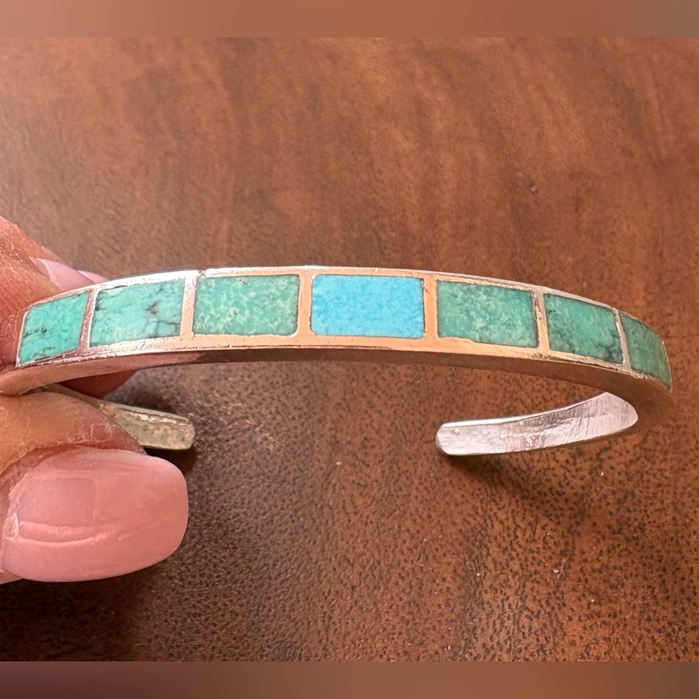 Old Navajo Turquoise Inlay Coin Silver Cuff Bracelet - Green Blue - Picture 4 of 15